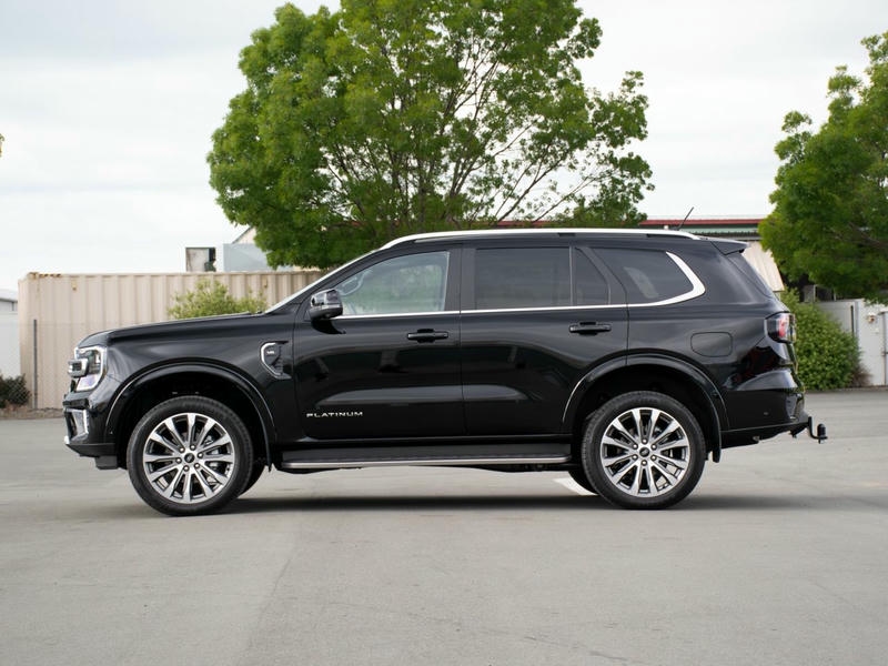 Thân xe Ford Everest 2025